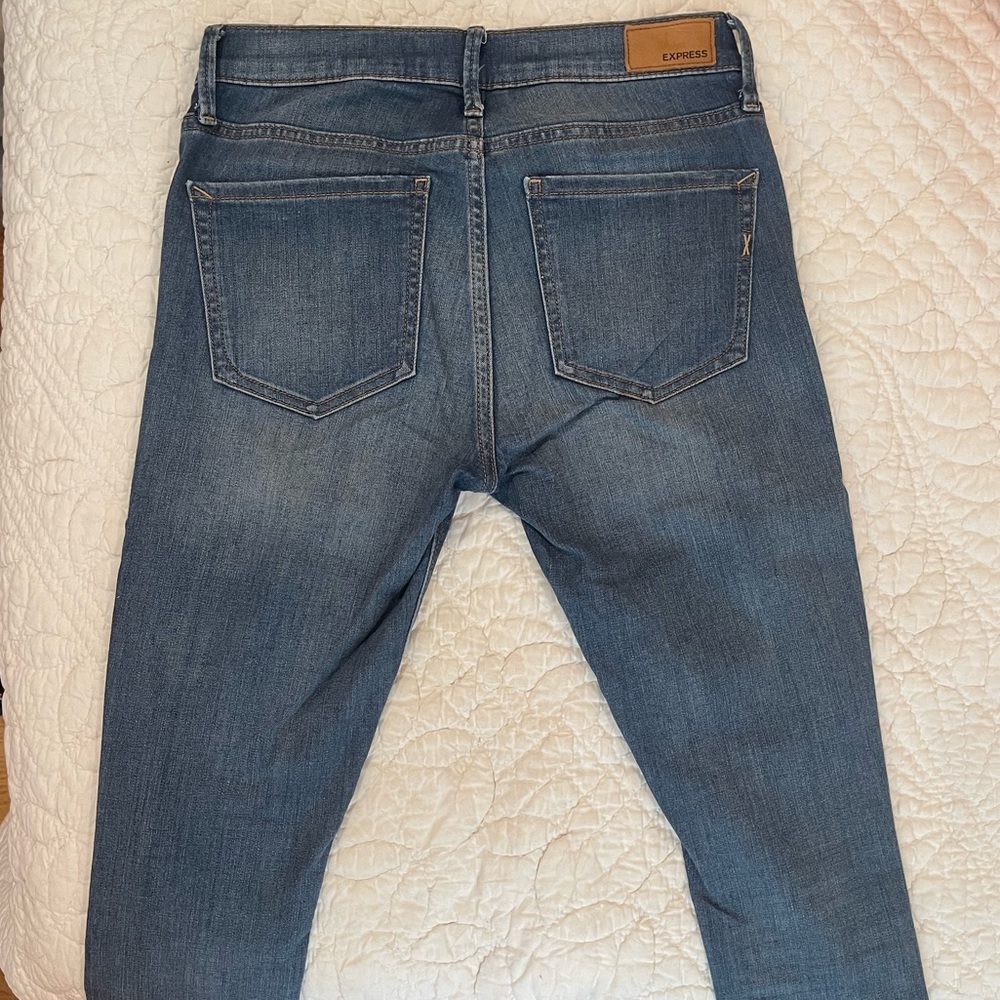 Express Stretch+ Performance Distressed Mid-Rise … - image 5